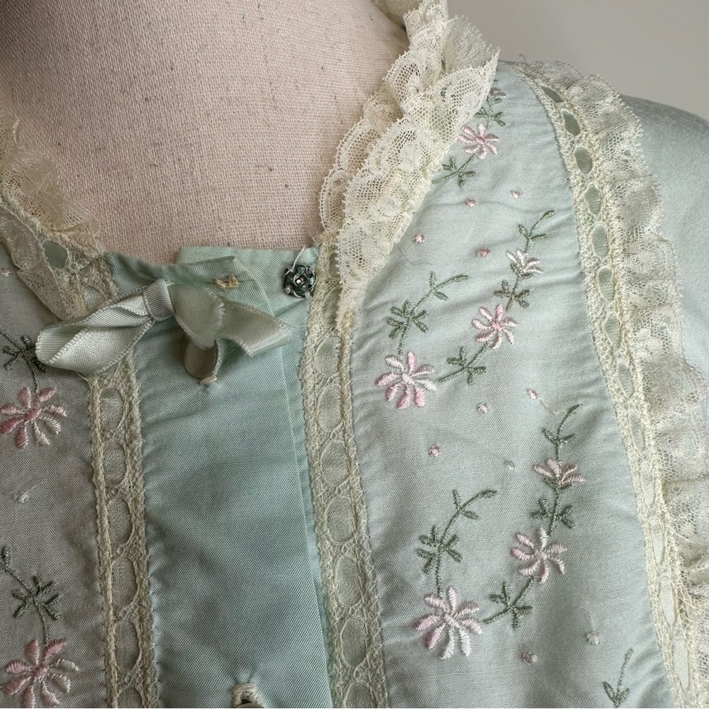 Vintage Light Blue Floral Embroidered Lace Trim Nightgown Dress - Picture 8 of 13